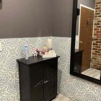 Fort Redemption - Clean restroom - Breakfast & Brunch Near Me - Fort Worth, Texas