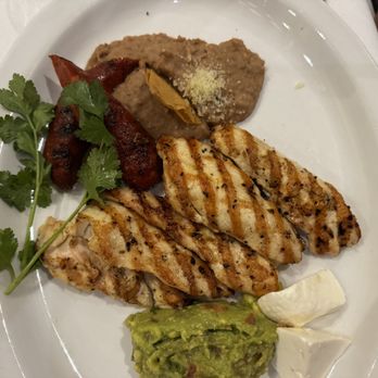 Restaurante Caesar's - Simple chicken dish - yum - Salad Near Me - Tijuana, BCN