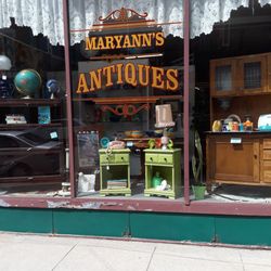 Maryann's Antiques