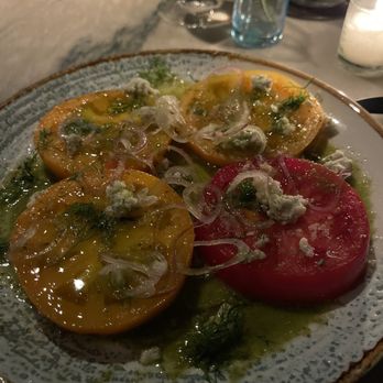 Mavericks Montauk - Beefsteak tomato salad - Steakhouses Near Me - Montauk, New York Mavericks Montauk - Beefsteak tomato salad - Steakhouses Near Me - Montauk, New York