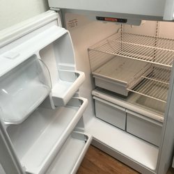 Hidden Cove - Fridge