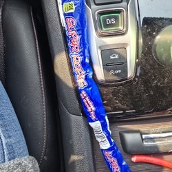 The bait and switch knock-off, disguising "Super Rope" appearing to be a Red Vines product in the store.