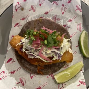 Julia & Henry's - Fish taco - Food Court Near Me - Miami, Florida