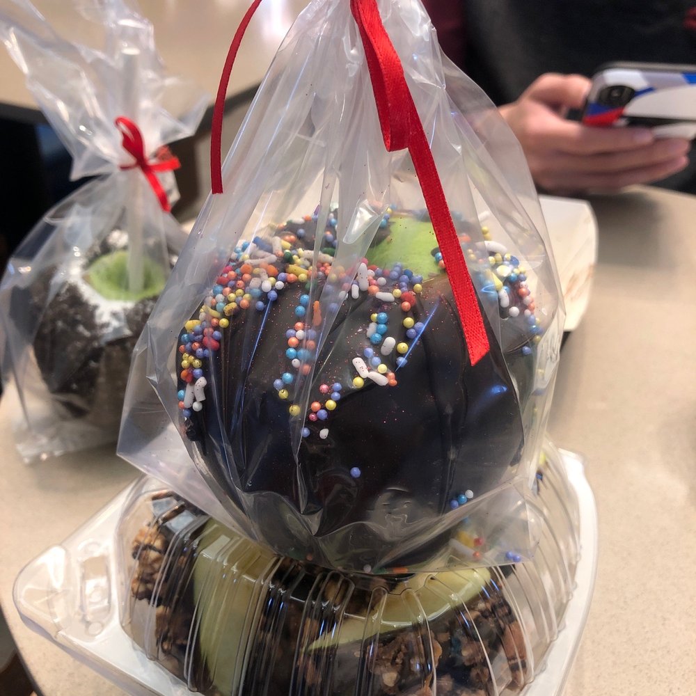Famous Apples - Sparkle - Desserts Near Me - Northridge, California Famous Apples - Sparkle - Desserts Near Me - Northridge, California