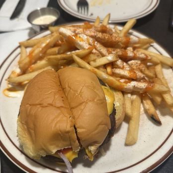 Mirchi Cafe, Halal American & Desi Restaurant Fremont - Beef Seekh Kebab Burger - Asian Fusion Near Me - Fremont, California