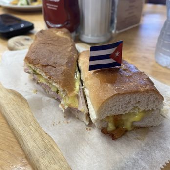 El Artesano Restaurant - Cuban sandwich - Cuban Near Me - Union City, New Jersey El Artesano Restaurant - Cuban sandwich - Cuban Near Me - Union City, New Jersey