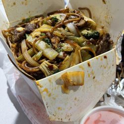 Happy Wok - Spicy Combo Lo Mein (Super Size)