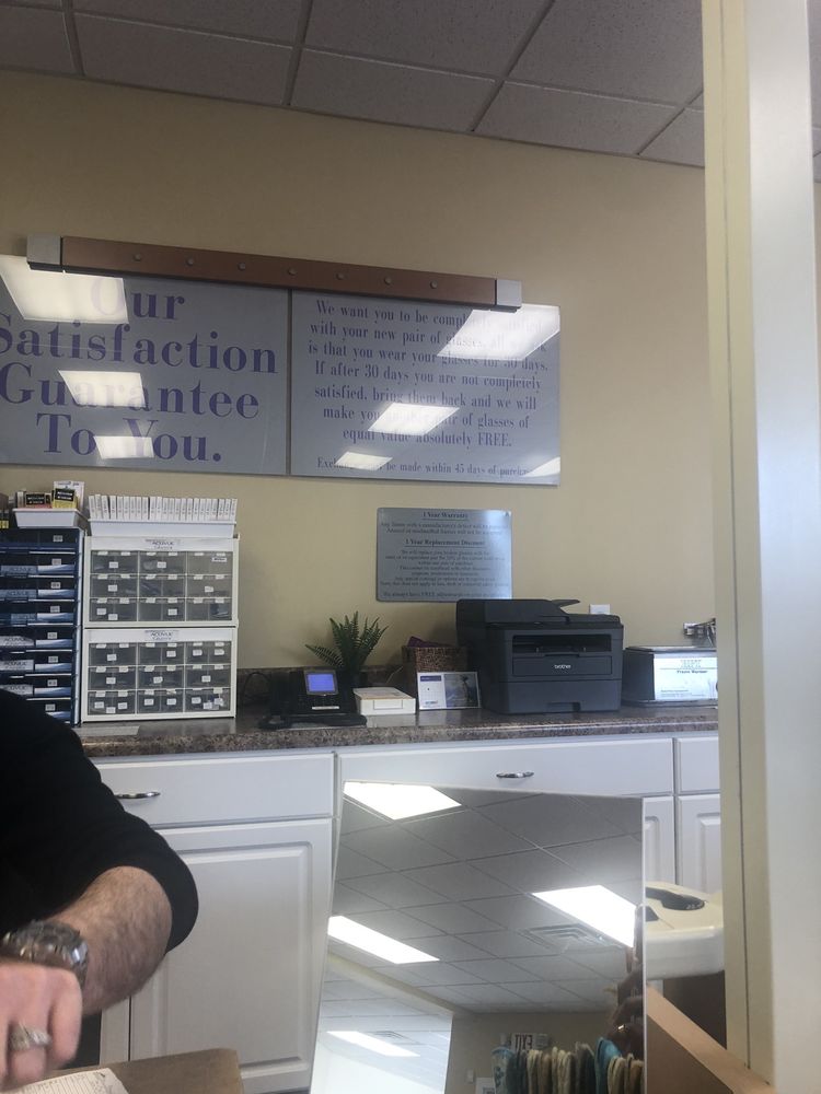 EYEAR OPTICAL 7002 Shallowford Rd, Chattanooga, Tennessee Eyewear