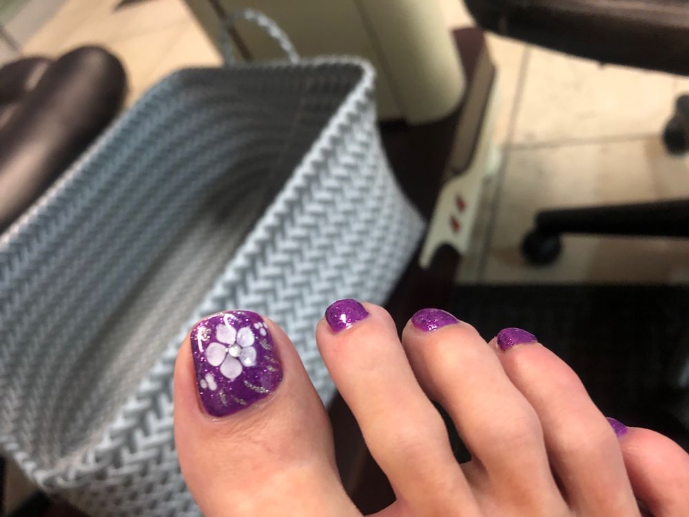 Q NAIL SPA Updated October 2024 30 Photos & 21 Reviews 1405 W