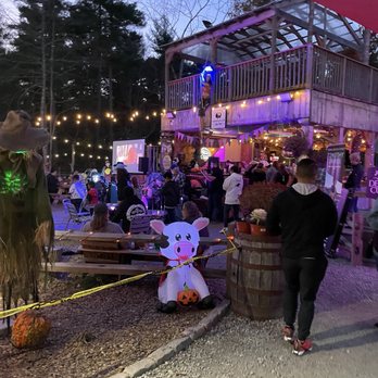 Deep Pond Farm and Stables - Attraction Farms Near Me - Taunton, Massachusetts