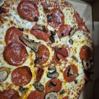 Domino's Pizza - Gluten-free pizza - Pizza Near Me - Parma Heights, Ohio Domino's Pizza - Gluten-free pizza - Pizza Near Me - Parma Heights, Ohio