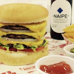 Trip's Burger - Serving local beers!