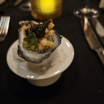 Honeysuckle Rose - Oyster & Caviar - New American Near Me - Charleston, South Carolina