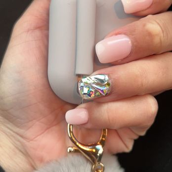 Paris 1 Nail - Love love love my nails - Nail Salons Near Me - Lindenhurst, New York