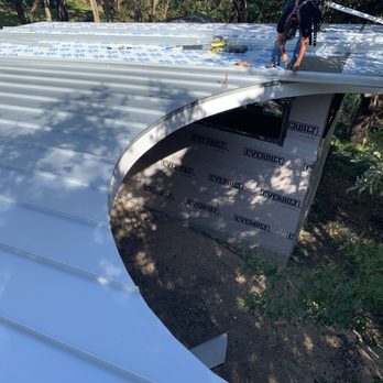Bluebonnet Roof Co - Standing Seam Metal Roof Installation in Central Austin. - Roofing Near Me - Austin, Texas Bluebonnet Roof Co - Standing Seam Metal Roof Installation in Central Austin. - Roofing Near Me - Austin, Texas