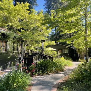 Highlands Resort - Resort pathway - Resorts Near Me - Guerneville, California Highlands Resort - Resort pathway - Resorts Near Me - Guerneville, California