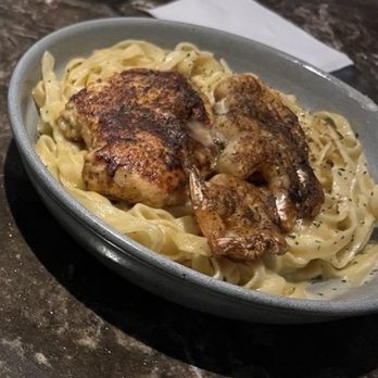 Outback Steakhouse - Queensland Chicken & Shrimp Pasta - Steakhouses Near Me - Richmond, Texas
