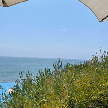 Geoffrey's Malibu - Seafood Near Me - Malibu, California