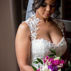 Florals From The Heart - We love our beautiful Brides and strive to make the best floral arrangements for wedding.