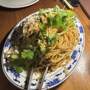 Little Sister - House Triple Garlic Noodle - Vietnamese Near Me - El Segundo, California