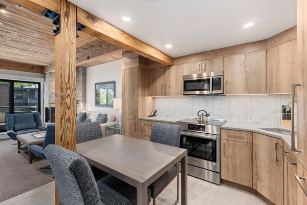 Aspen Square Condominium Hotel by null