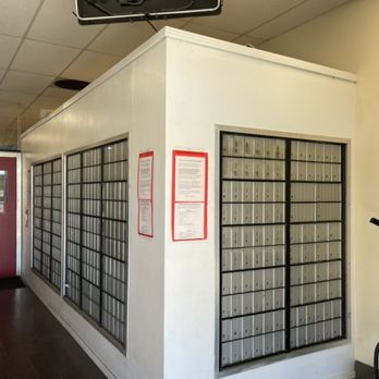 Pit Stop Packaging - Mailbox area for customers - Notaries Near Me - Gardena, California