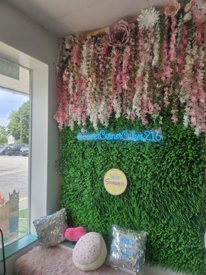 Sweet Corner Cakes by null