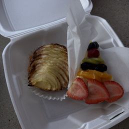 Apple Tart and Fresh Fruit Tart Apple Tart and Fresh Fruit Tart