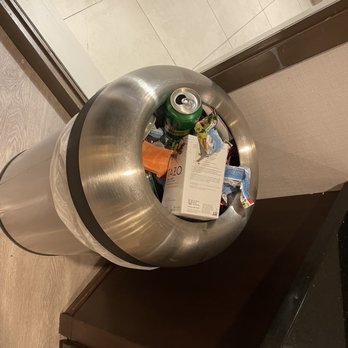 Sheraton Boston Needham Hotel - Overflowing trash that was like it at 4pm and still at 2 am. - Hotels Near Me - Needham, Massachusetts