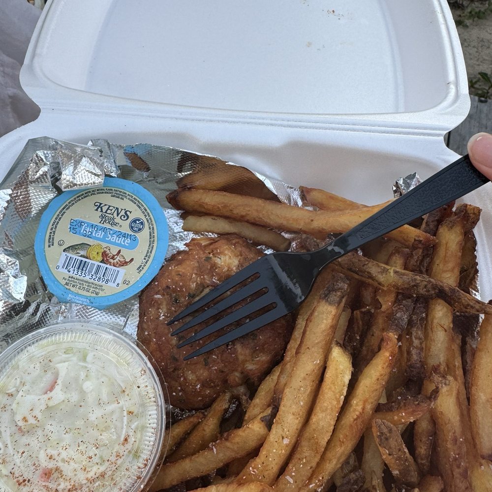 Crab cake platter