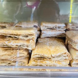 Mi Rancho Tienda Latina - Puff pastry with cream inside