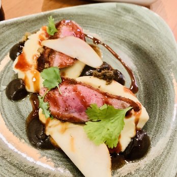 Hébé - Baby duck - Mediterranean Near Me - Paris, 75 Hébé - Baby duck - Mediterranean Near Me - Paris, 75