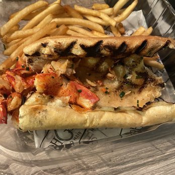 Circle Hook Fish - The actual amount of lobster meat in the roll. Don't pay for this overpriced "crawfish roll" - Seafood Near Me - Newport Beach, California
