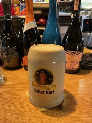 Zwettler's Wirtshaus by null