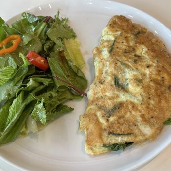 Cafe Terrasse - Spinach and Feta Omelette - Breakfast & Brunch Near Me - Los Angeles, California