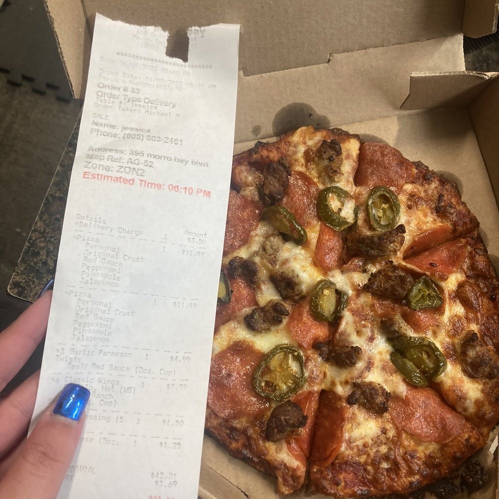 Ordered a pepperoni pineapple and jalapeño but got sausage and jalapeño