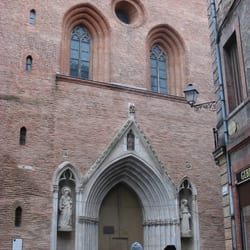 Notre-Dame du Taur - entrée église du taur