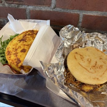 Cachapas y Mas - CACHAPA and Arepa Pabellon - Venezuelan Near Me - New York, New York
