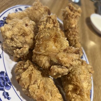 8 Fat Fat 8 Bar & Grille - Fat Fat Wings - Chinese Near Me - Honolulu, Hawaii