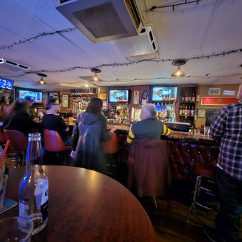 Tender Trap - Bar crowd - Dive Bars Near Me - Covina, California Tender Trap - Bar crowd - Dive Bars Near Me - Covina, California