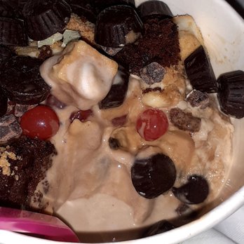 Yogurt Beach - Close up of deliciousness overload! - Desserts Near Me - Reno, Nevada Yogurt Beach - Close up of deliciousness overload! - Desserts Near Me - Reno, Nevada