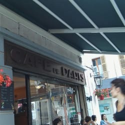 Café de Paris - En terrasse tred bien a l'ombre car il fait chaud