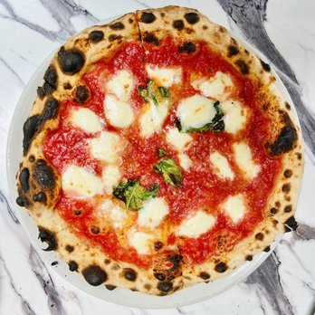 Centro Pizza - Margherita Pizza - Pizza Near Me - Burlingame, California Centro Pizza - Margherita Pizza - Pizza Near Me - Burlingame, California
