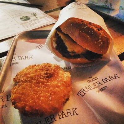 Grand Trailer Park Taverna by null