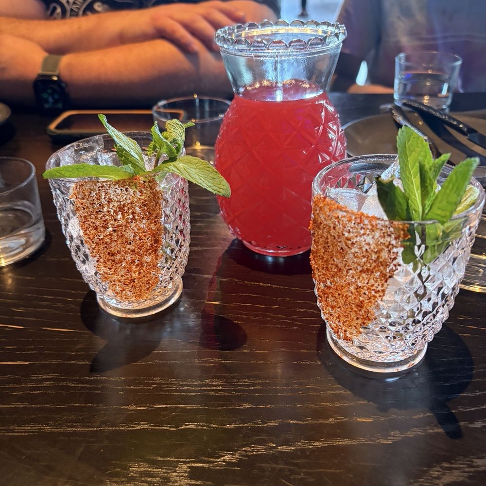 La Popular - Shared margaritas served in cute pineapple shaped pitcher - Cocktail Bars Near Me - Claremont, California