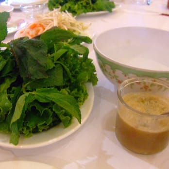 Anh Hong Saigon - mint leaves and water for spring rolls - Vietnamese Near Me - Milpitas, California