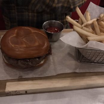 Monroe Social - New American Near Me - Monroe, Connecticut
