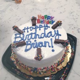 Ice cream cake with cake batter ice cream and red velvet cake Ice cream cake with cake batter ice cream and red velvet cake