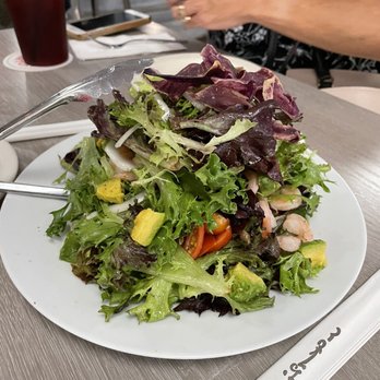 Side Street Inn - Farmers Salad - Sports Bars Near Me - Honolulu, Hawaii Side Street Inn - Farmers Salad - Sports Bars Near Me - Honolulu, Hawaii