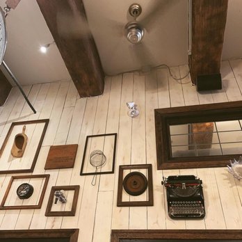 Jam Cafe on Beatty - Interior Atmosphere Decor - Breakfast & Brunch Near Me - Vancouver, British Columbia